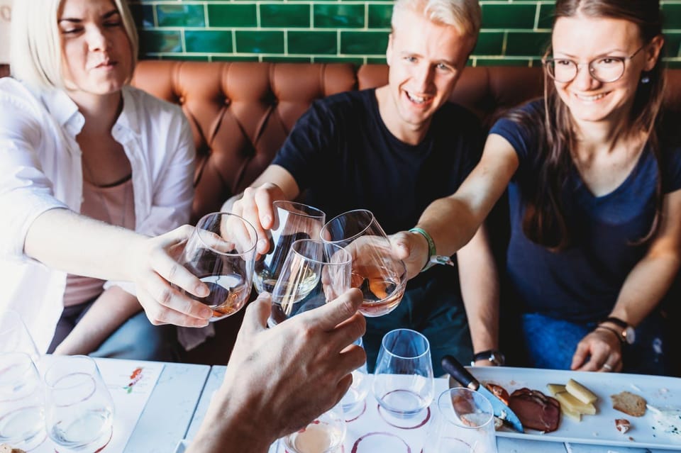 Lisbon: Guided Port Wine Tasting Apéritif/Digestif - Key things to know before you go
