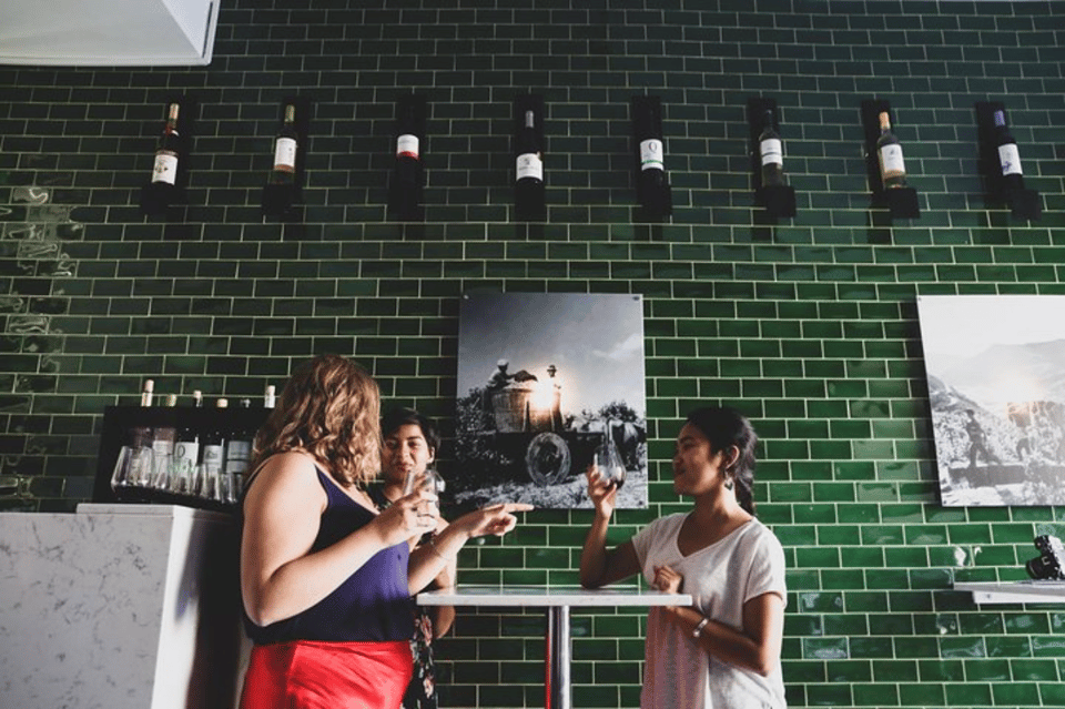Lisbon: Guided Port Wine Tasting Apéritif/Digestif - Meeting From the Vine in Lisbon: a bar tasting with serious focus