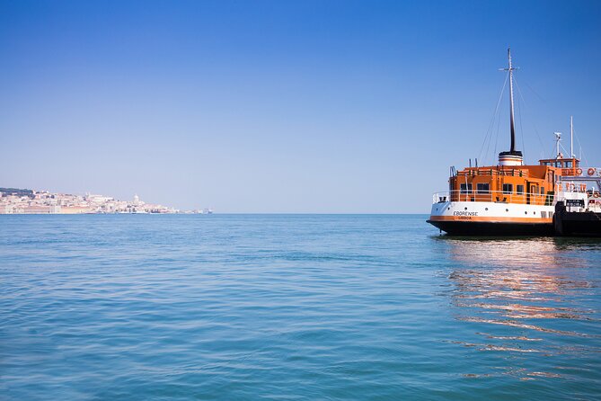 Lisbon Hidden Gems Walk: Traditions, Lunch and Ferry ride - Lunch on the River: Seafood Rice, Green Wine, and Real Portuguese Timing