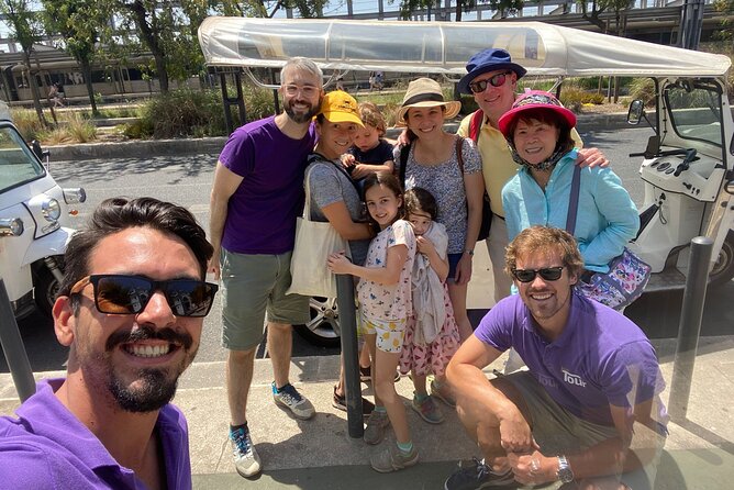 Lisbon Highlights in 2 Hours – Private Tuk Tuk Tour - The Assembly Building and Basilica da Estrela: Lisbon’s Authority and Craft