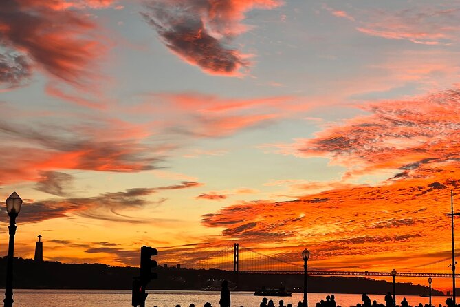 Lisbon Historic City Tour by Tuk-Tuk - Discoveries Monuments, MAAT, and São Vicente de Fora Views