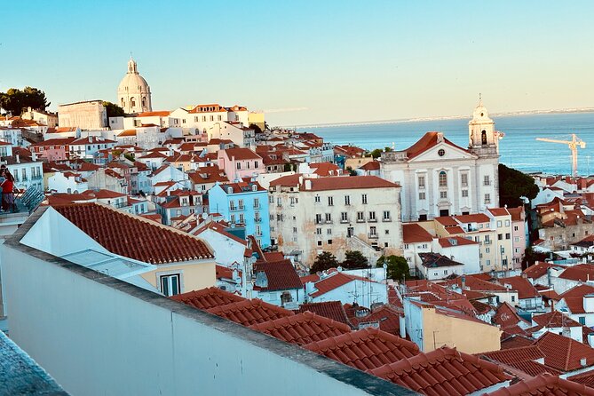 Lisbon Historic City Tour by Tuk-Tuk - The Riverside Finale at the Arco da Rua Augusta