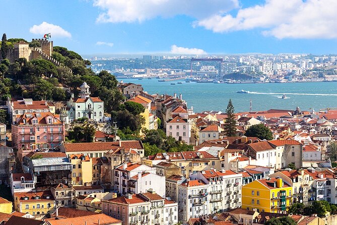 Lisbon Historical Downtown Private Tour - Alfama streets and ginginha: the neighborhood lesson you can taste
