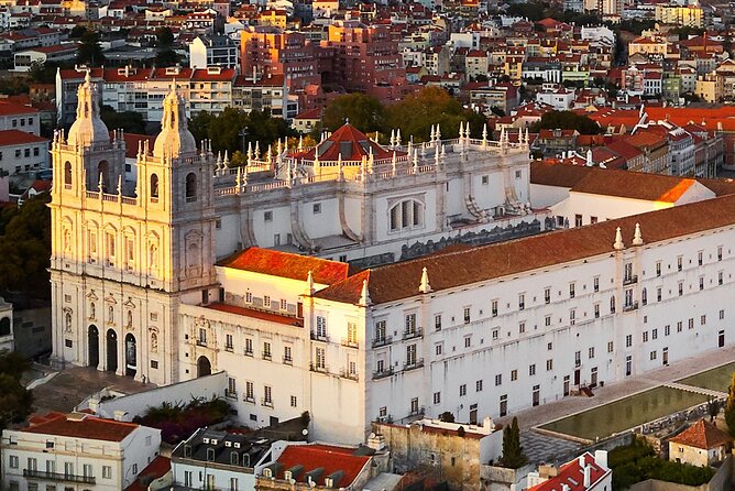 Lisbon Historical Downtown Private Tour - The 2-hour structure: fast stops, real context