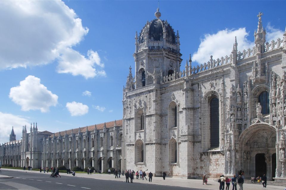 Lisbon in One Day: Full-Day Minivan Historic Tour - Lisbon by Minivan in 8 Hours: What Makes This Day Work