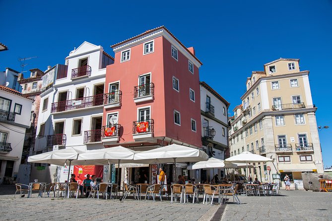 Lisbon Jewish Heritage and History - Private Tour Van - Museu do Dinheiro: a medieval wall and the feel of old Lisbon
