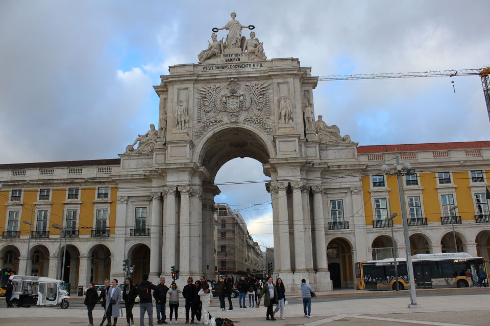 Lisbon: Jewish History in Portugal Guided Walking Tour - Pacing, guides, and the value of a live English or Portuguese story