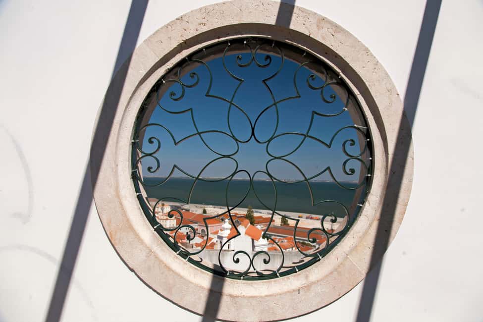 Lisbon: Jewish History Private Tour - Baixa and Commerce Square: linking Jewish life to Lisbon’s civic heart