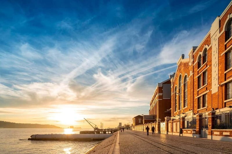 Lisbon: MAAT Gallery and MAAT Central Entry Tickets - Guided tours and bicycles: Small perks that help your day