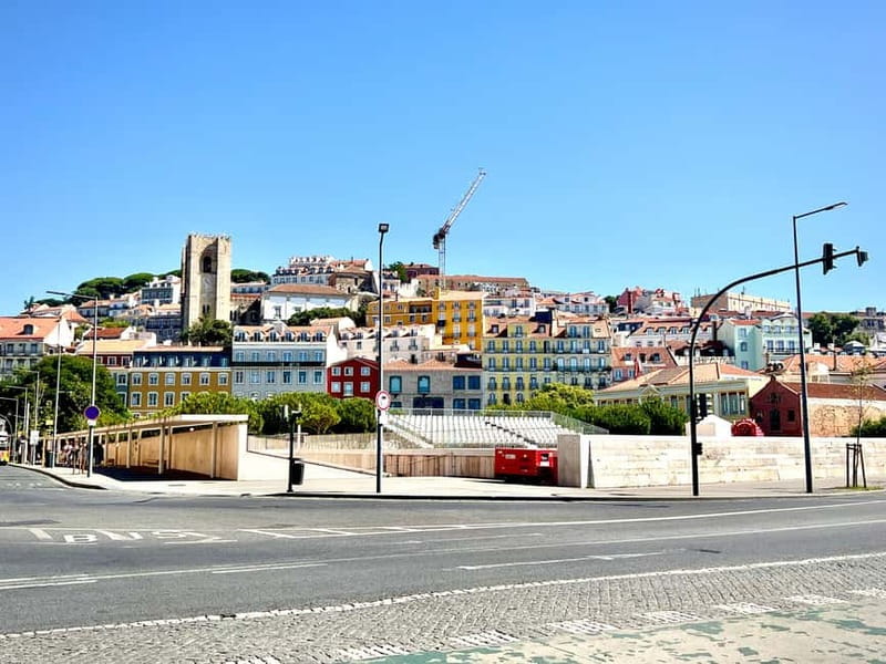 Lisbon Old Town Tuk Tuk Top Experience - Up to Graça and Senhora do Monte: Reaching the City’s Highest Feel