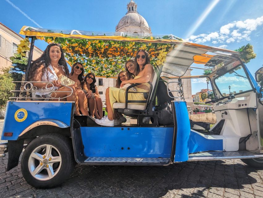 Lisbon: Old Town TukTuk Tour and Scenic Viewpoints in Alfama - Lisbon Cathedral: a quick hit to set the scene