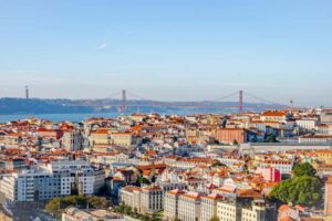 Lisbon on a Tuk Tuk Tour: History & Viewpoints - How the 1–4 hour timing changes your whole trip