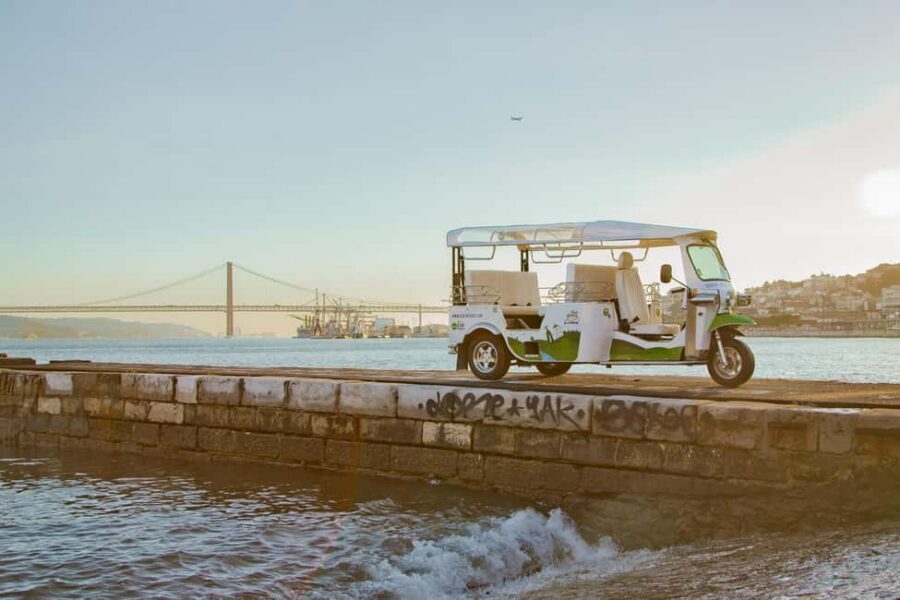Lisbon on a Tuk Tuk Tour: History & Viewpoints - Belém: the monuments-and-pastéis stretch that actually pays off