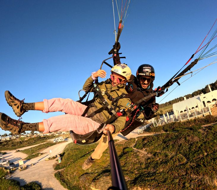 Lisbon: Paragliding Tandem Flight - How the tandem paragliding actually plays out above Lisbon