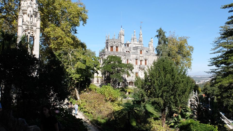 Lisbon: Pena, Regaleira & Atlantic Coast Tour with a Local - Colares pass-by: a small taste of the coast corridor