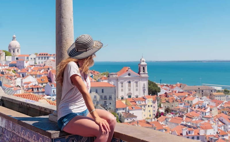 Lisbon Photoshoot - Praça do Comércio: your first 10 minutes of clean, classic Lisbon