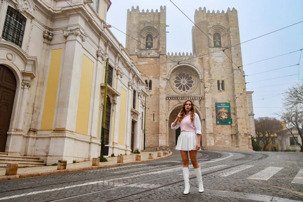 Lisbon: Photoshoot with a Professional Local Photographer - Alfama: The Neighborhood That Makes People Look Like They Belong