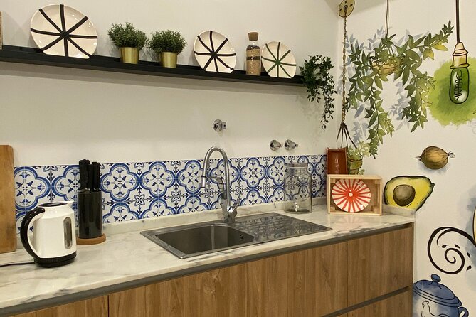 Lisbon Portuguese Cooking Class with 3-Course Dinner - Where You Meet and How to Show Up