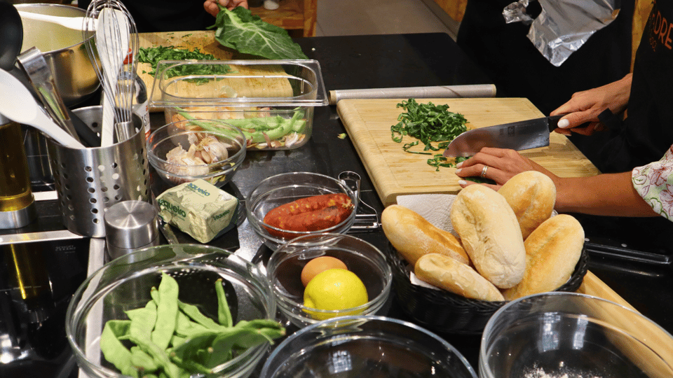 Lisbon: Portuguese street food cooking class with Drinks - Small tips to get the best day from this class
