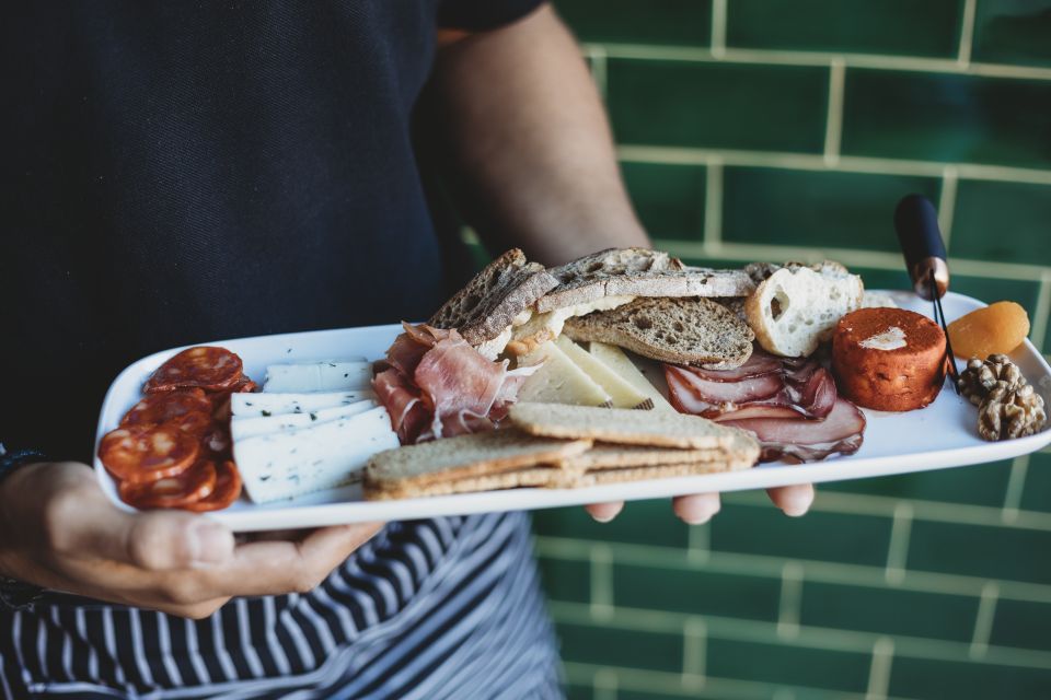 Lisbon: Portuguese Wine and Cheese Tasting with Lunch - Should you book this tasting lunch?