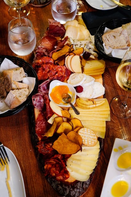 Lisbon: Premium Wine and Tapas Tasting Session - Why the Sommelier’s Pairing Style Changes Everything
