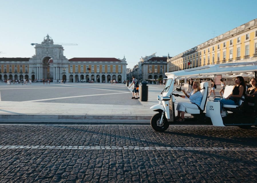 Lisbon: Private Christmas Lights Tour by Eco Tuk Tuk - The 1-Hour Route That Fits Real Trip Schedules