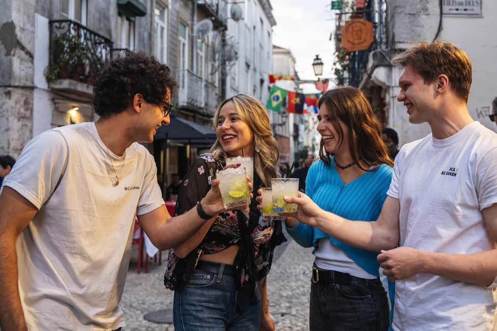 Lisbon: Private Dark History Walking Tour with Drinks - Largo do Carmo meeting: arrive early, start smoothly