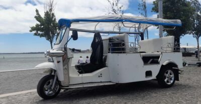 Lisbon: Private Eco Tuk-Tuk Tour for 2 Hours - The start: pickup, then easy rolling through tight streets