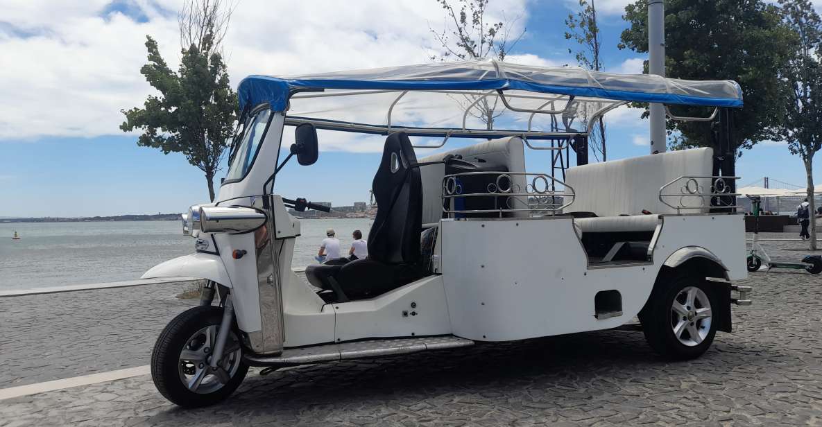 Lisbon: Private Eco Tuk-Tuk Tour for 2 Hours - The start: pickup, then easy rolling through tight streets