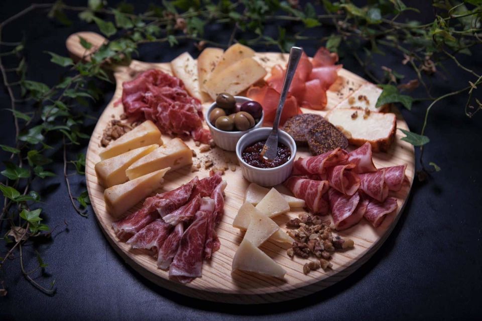 Lisbon: Private Food & Wine City Tour by Eco Tuk Tuk - What makes the guide matter: history you can place