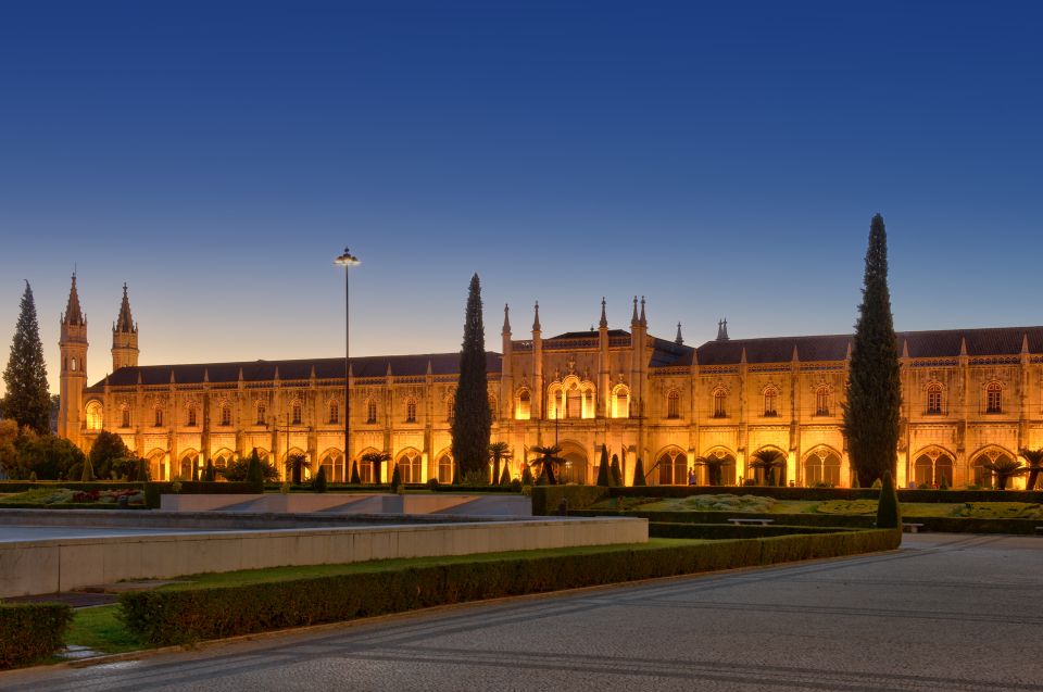 Lisbon: Private Half-Day Tour with Hotel Pickup - Belém Tower and the Monument to the Discoveries
