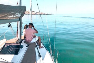 Lisbon Private Luxury Boat Tour with Welcome Drink - Meeting at Doca do Bom Sucesso: Get on Board Without the Fuss