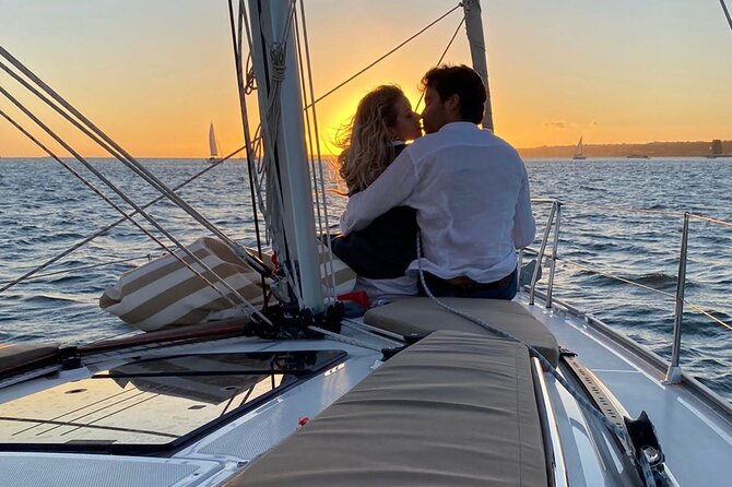 Lisbon Private Luxury Boat Tour with Welcome Drink - Price and Value: What $314.44 Buys You Here