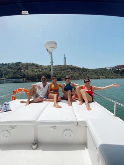 Lisbon: Private Luxury Catamaran Tour with Welcome Drink - Why a private luxury catamaran on the Tagus feels different