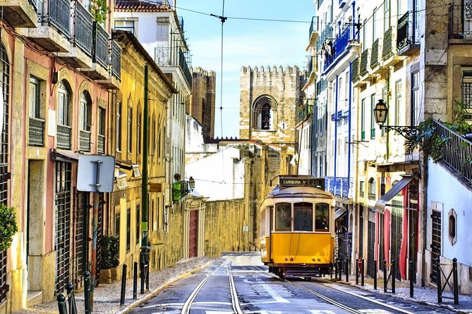Lisbon Private Luxury Tour - The Viewpoint Circuit: Parque Eduardo VII and the Miradouros
