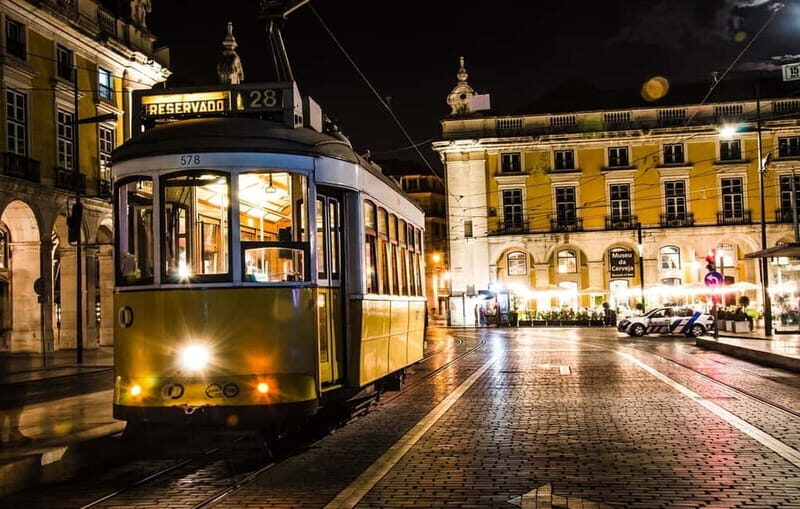Lisbon: Private Night Tour with Fado Dinner Show - Belem by night: Jerónimos, Belem Tower, and the Pastel de Belem stop