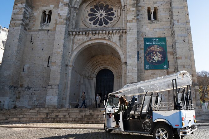 Lisbon: Private Professional Guided Tuk-tuk Tour - Panteão Nacional and Alfama: solemn architecture plus neighborhood soul