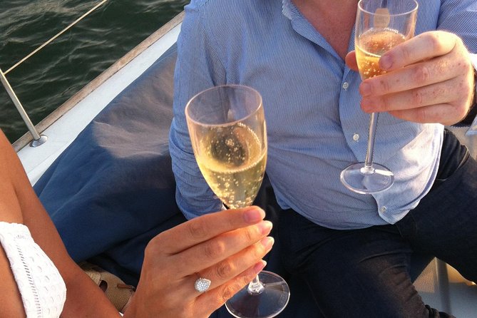Lisbon Private Romantic 2h Cruise with sparkling wine-Day/Sunset - Why Lisbon sunset on a private boat just makes sense
