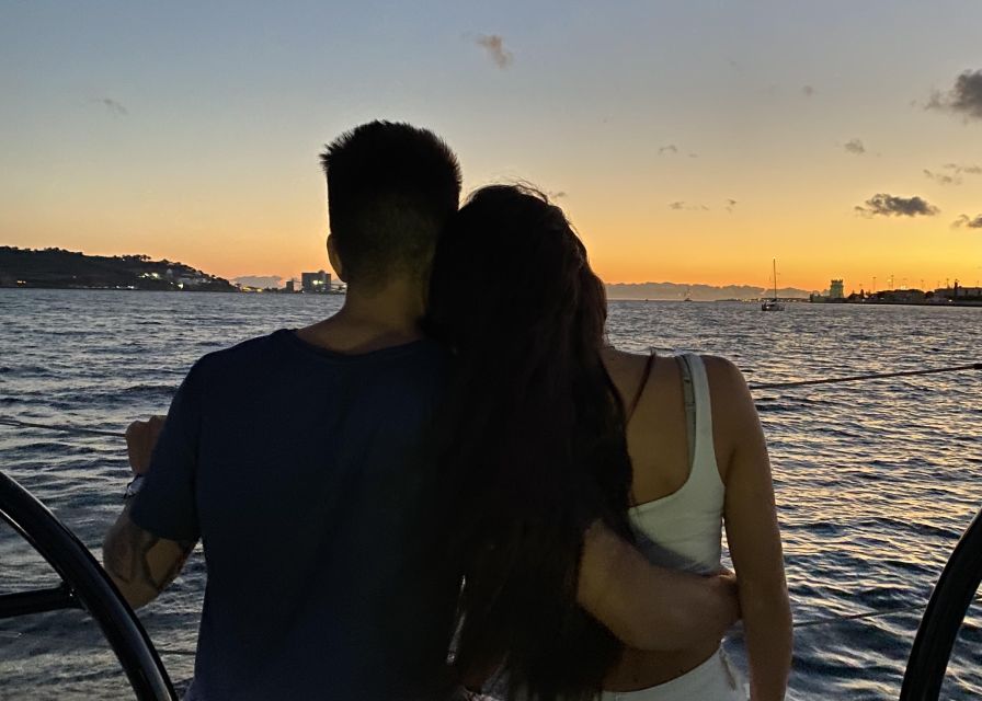 Lisbon: Private Tagus River Sunset Cruise on a Luxury Boat - The route from Belém Tower to Christ the King: your landmark-by-landmark sunset script