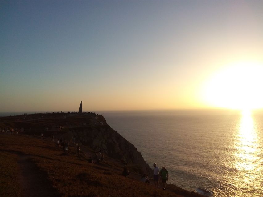 Lisbon: Private Tour Sintra, Cabo da Roca and Cascais - Cabo da Roca: where the sea hits hard and the wind means business