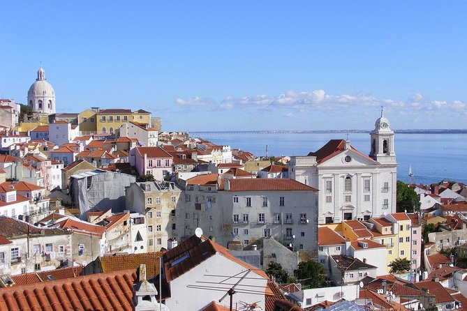 Lisbon Private Tour - The best introduction to the city - Alfama’s Streets: Getting Oriented in the Oldest Neighborhood