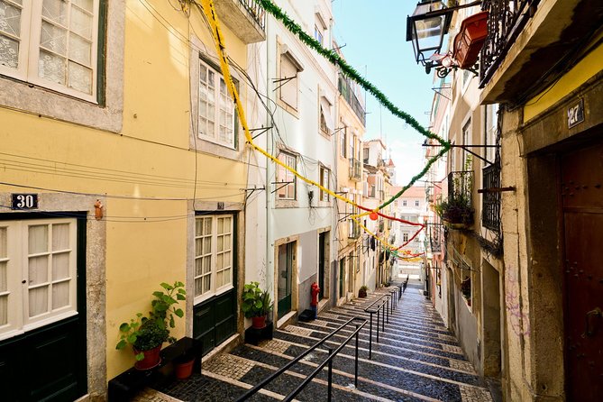 Lisbon Private Tour with Belém Neighborhood - Time Out Market Lisboa: lunch on your terms (and only one hour 30)