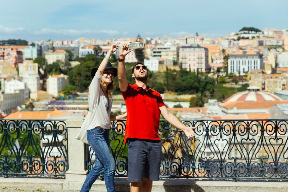 Lisbon: Private Tour with Locals – Highlights & Hidden Gems - Key things to know before you go