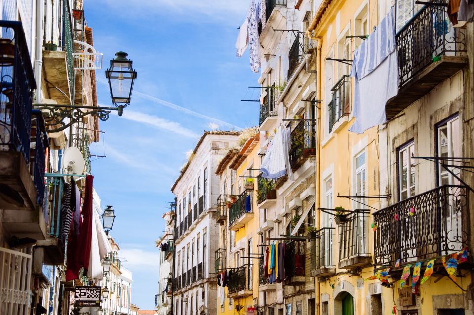 Lisbon: Private Tour with Locals – Highlights & Hidden Gems - The Included Local Drink/Tasting: Small Stop, Big Payoff