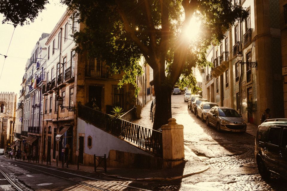 Lisbon: Private Tour with Locals – Highlights & Hidden Gems - Making the Most of Your Guide: Questions to Ask on the Walk