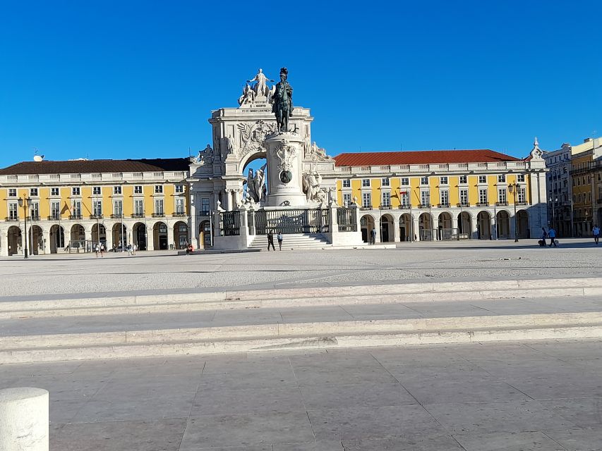 Lisbon: Private Tuk-Tuk Tour for 2 hours - Key highlights worth aiming for