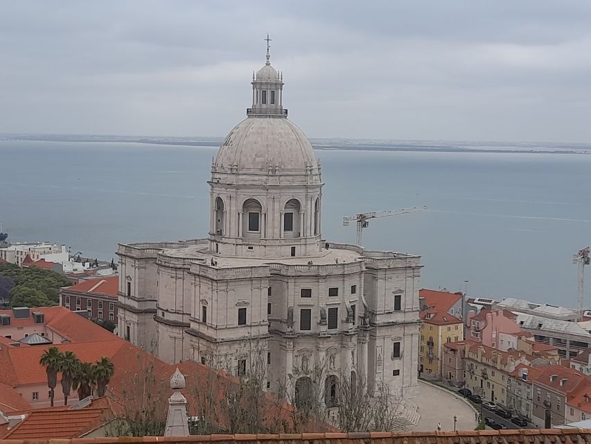 Lisbon: Private Tuk-Tuk Tour for 2 hours - Why a Tuk-Tuk Fits Lisbon’s Seven Hills