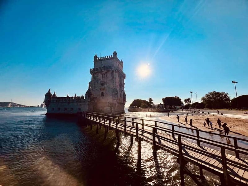 Lisbon: Private Tuk Tuk Tour with Polaroid Photos - The Old Town Starter Pack: Pink Street and Saint Anthony