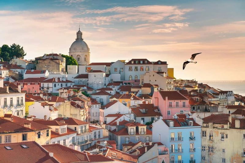 Lisbon: Priver Guided Tuk Tuk Tour With Hotel Pickup - Key things you’ll notice right away