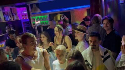 Lisbon Pub Crawl: Unlimited Drinks, Shots & V.I.P Club Entry - The Bairro Alto stretch: guided streets + an early fun tempo